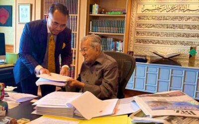 KUNJUNGAN HORMAT DELEGASI PKB KE PEJABAT TUN DR. MAHATHIR MOHAMAD, PENASIHAT SG4